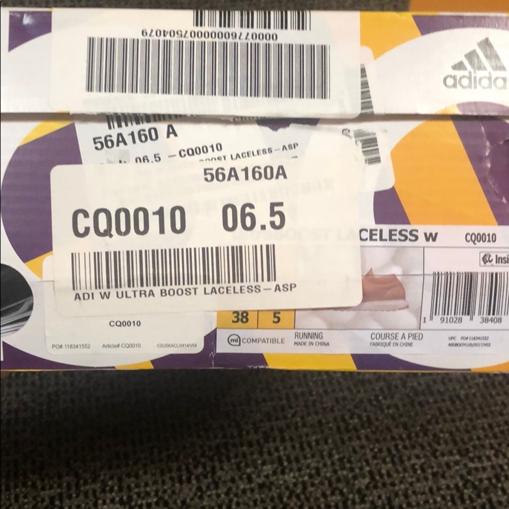 Adidas shoes - Picture 3 of 3